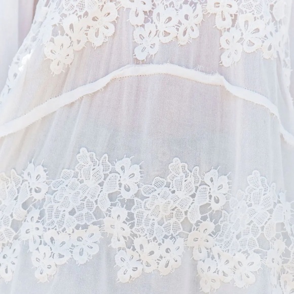 Vici Up In The Clouds Off The Shoulder Tunic - Picture 4 of 13